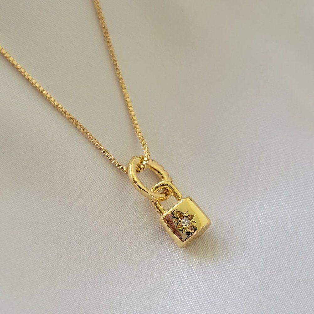 Gold Filled Star Padlock Pendant Necklace